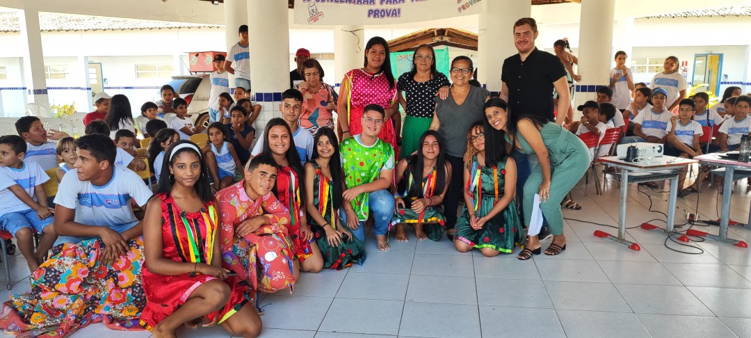 Manifestações Culturais de Sergipe: Projeto na Escola Municipal Clotildes de Jesus Silva promove conscientização e valorização da cultura local